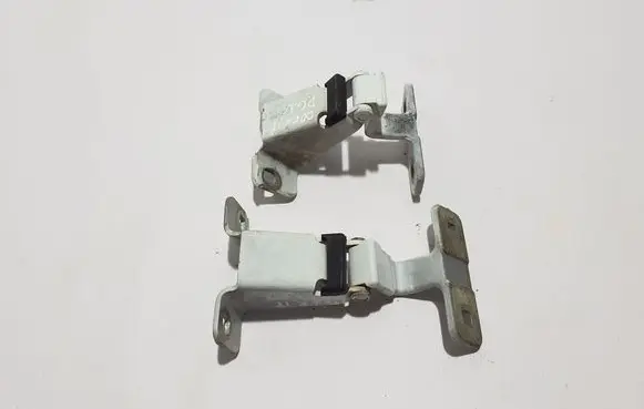Dacia Dokker Loading door upper hinge 904000869R