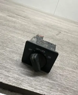 Nissan Patrol Y61 Other switches/knobs/shifts