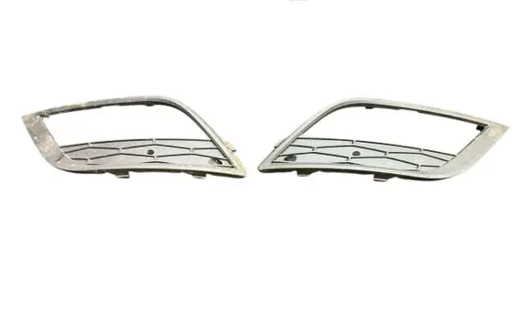 Seat Toledo IV (NH) Front fog light trim/grill 6JA807681 6JA807682
