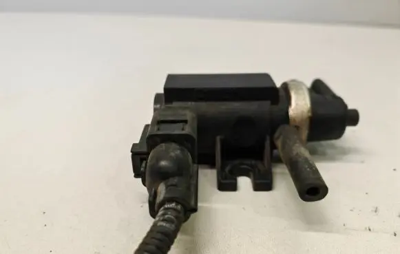 Ford Galaxy Turbo solenoid valve 1J0906627