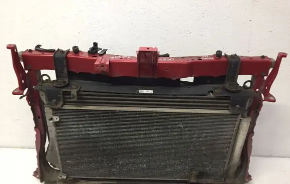 Toyota Verso Front piece kit 177100H022