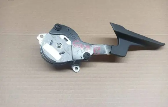 Volkswagen Golf VII Seat adjustment assembly S1111