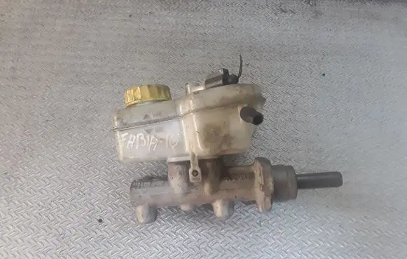 Skoda Fabia Mk2 (5J) Master brake cylinder