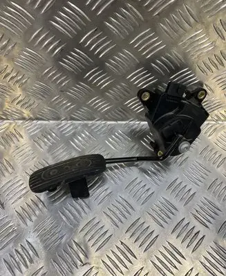 Nissan Note (E11) Accelerator throttle pedal 18002AX700