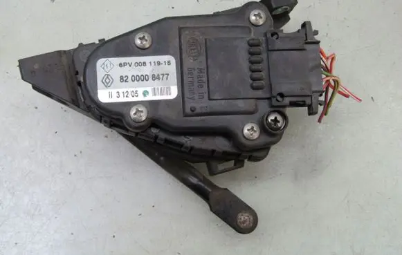 Nissan Primastar Accelerator throttle pedal 8200008477