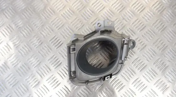 Toyota Prius (XW30) Fog light bracket 8148247020