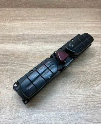 Mercedes-Benz C W203 Hazard light switch 2038218358