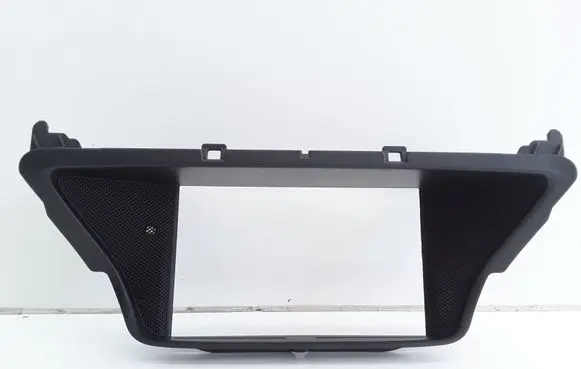 Radio/GPS head unit trim