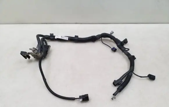 Mitsubishi Outlander Positive cable (battery)