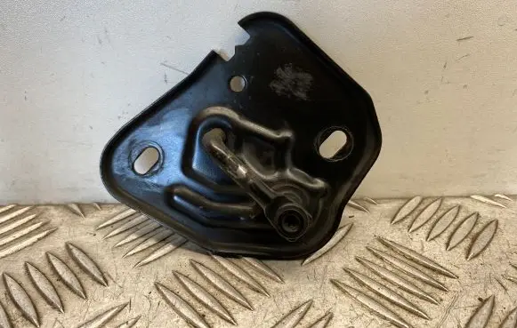 Audi A6 C7 Engine bonnet/hood lock/latch loop/hook 4G0823186A