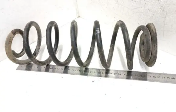 Volkswagen Golf V Rear coil spring