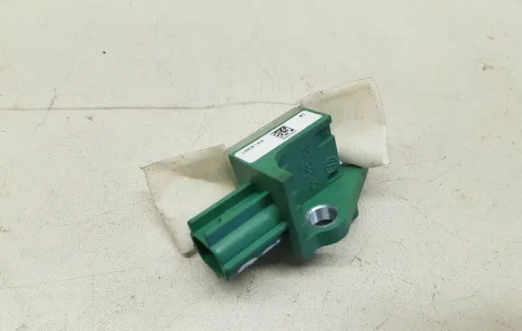 Volkswagen PASSAT B6 Airbag deployment crash/impact sensor 3C0909606