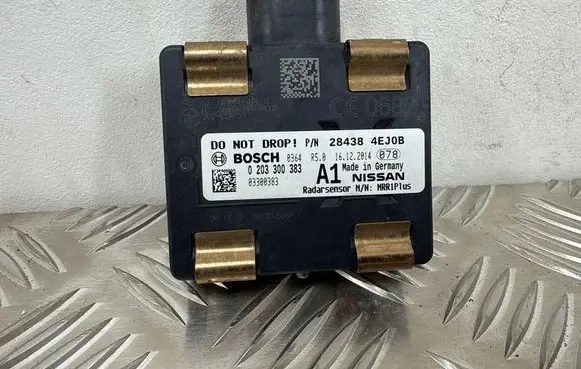 Nissan Qashqai Distronic sensor radar 284384EJ0B 0203300383 03300383