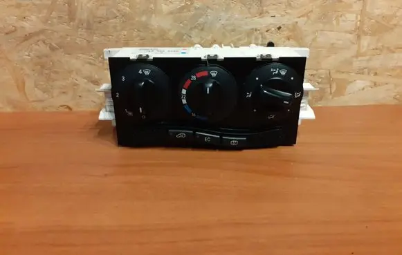 Mercedes-Benz A W168 Interior fan control switch 1826 1688300485