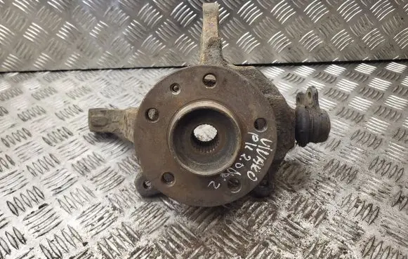 Opel Vivaro Front wheel hub