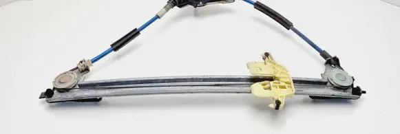 Rear door manual window regulator