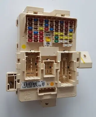 Hyundai Tucson TL Fuse module 91950D3610 MD3G0452 TL3610170623