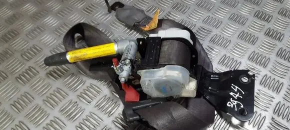 Subaru Legacy Front seatbelt YE34546 NSB1072