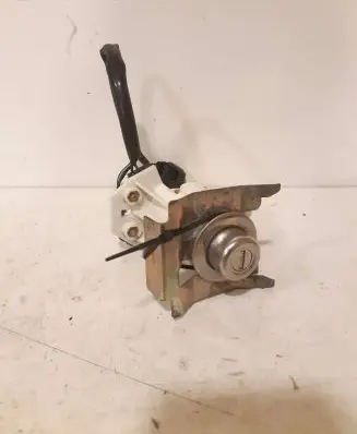 Isuzu Rodeo Loading door lock 