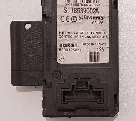 Renault Megane II Ignition key card reader 8200125077 S118539002A 03126