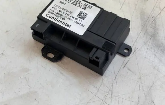 Mercedes-Benz C W204 Fuel injection pump control unit/module A2129003408 120136553619E A2124460071