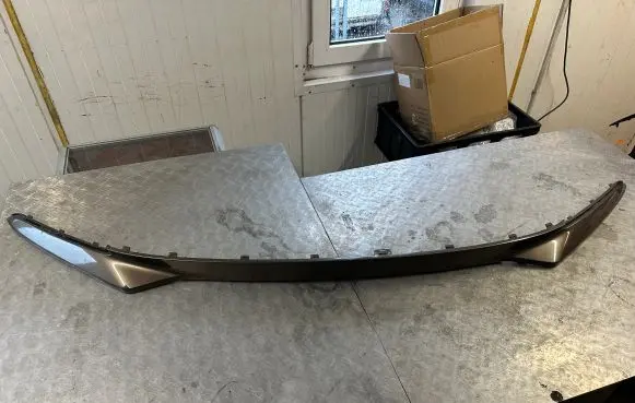 Volvo V90 Cross Country Front bumper lip 31383279