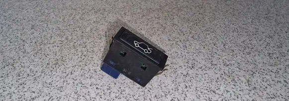 Tailgate opening switch