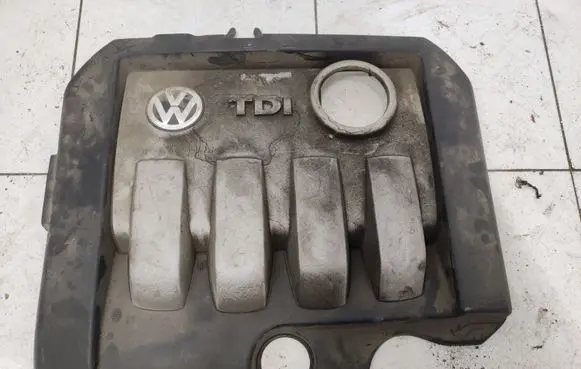 Volkswagen Golf V Engine cover (trim) 03G103925BL