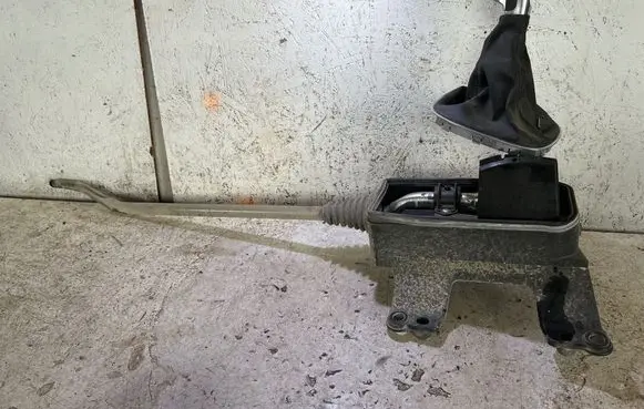 Opel Corsa E Gear shift rod 55595762