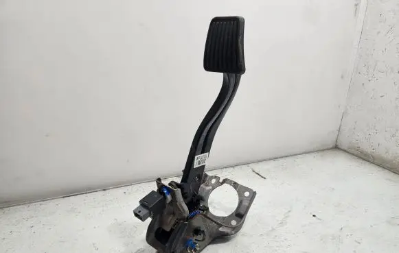 KIA Sportage Brake pedal 32800D3000