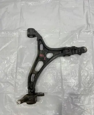 Jeep Grand Cherokee Front lower control arm/wishbone 68022605AD