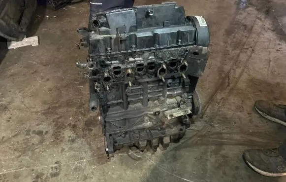 Volkswagen PASSAT B6 Engine AVQ