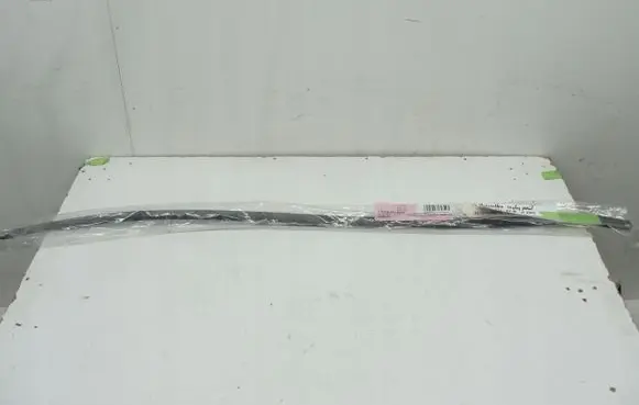 Mercedes-Benz GLK (X204) Rubber seal front coupe door window A2046710420