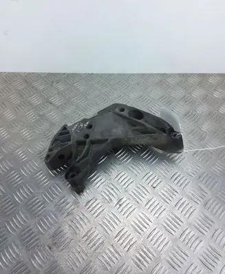 Skoda Superb B6 (3T) Engine mounting bracket 06J139207