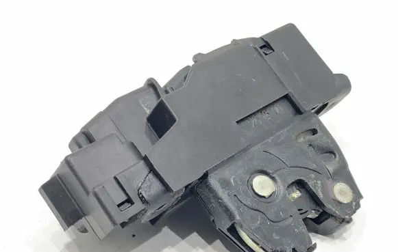 Citroen C3 Tailgate exterior lock 9816195380