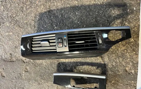 BMW X3 F25 Dashboard glove box trim braknumeruczci