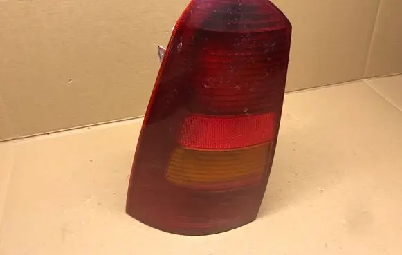 Ford Focus Rear/tail lights XS4X13N004EC