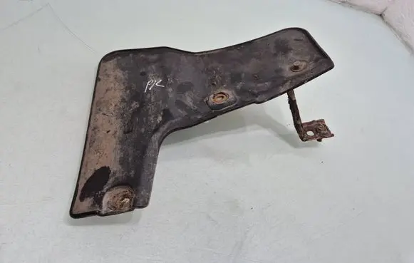 Mitsubishi Pajero Front mudguard 