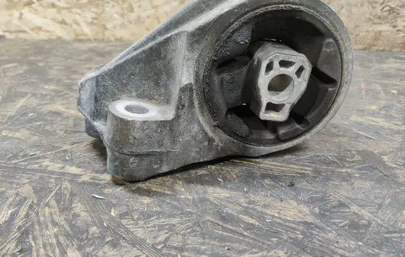 Chevrolet Captiva Gearbox mount