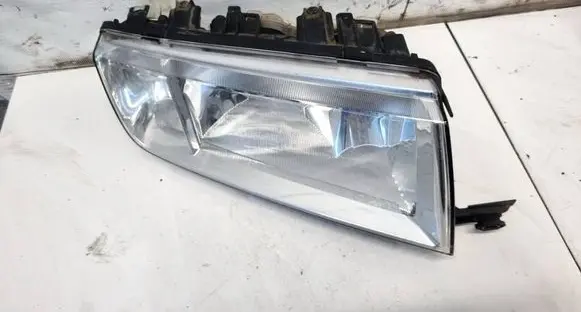 Skoda Fabia Mk1 (6Y) Headlight/headlamp 