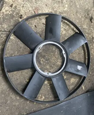 BMW 5 E39 Fan impeller 2243303