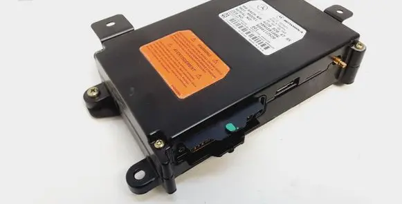 Mercedes-Benz E W212 Phone control unit/module A2208204785