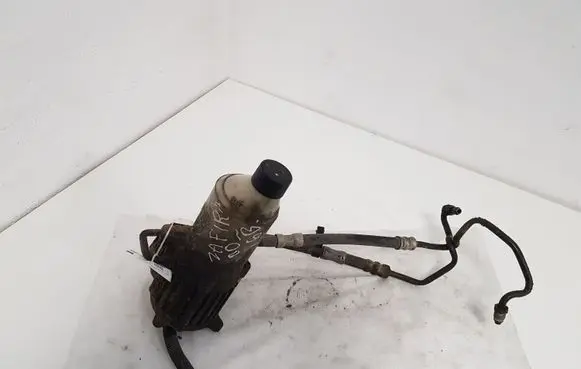 Opel Zafira A Power steering pump 554552
