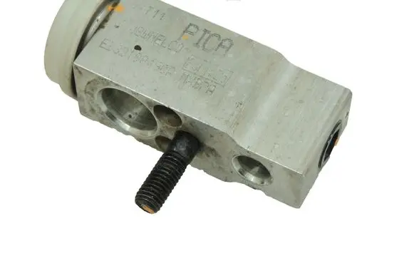 Ford Ranger Air conditioning (A/C) expansion valve EB3B19849CA