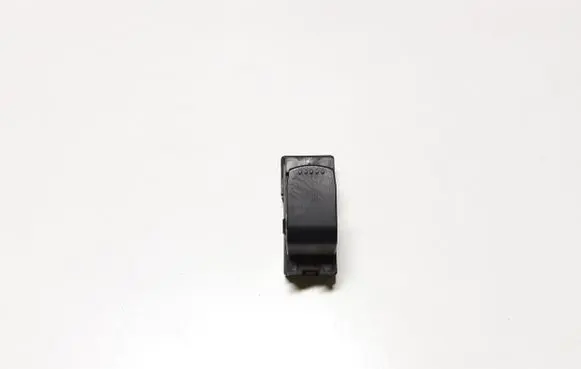 Suzuki Grand Vitara II Electric window control switch 62J00 3575T