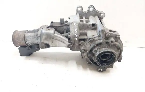 Gearbox transfer box case