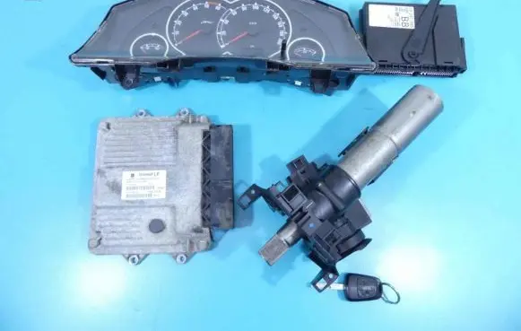 Opel Meriva A Engine control unit/module ECU 55568627LF IMPRK1271799