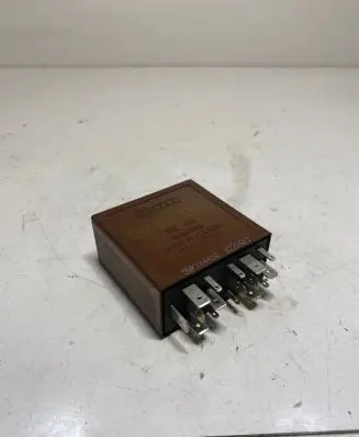 Volkswagen PASSAT B5.5 Window wiper relay 4B0955531C B220601 5WK10440A
