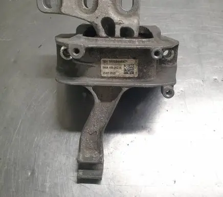 Skoda Octavia Mk3 (5E) Engine mount bracket 5WA199262H