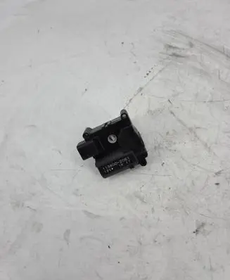 Toyota Avensis T250 Air flap motor/actuator 1138002051